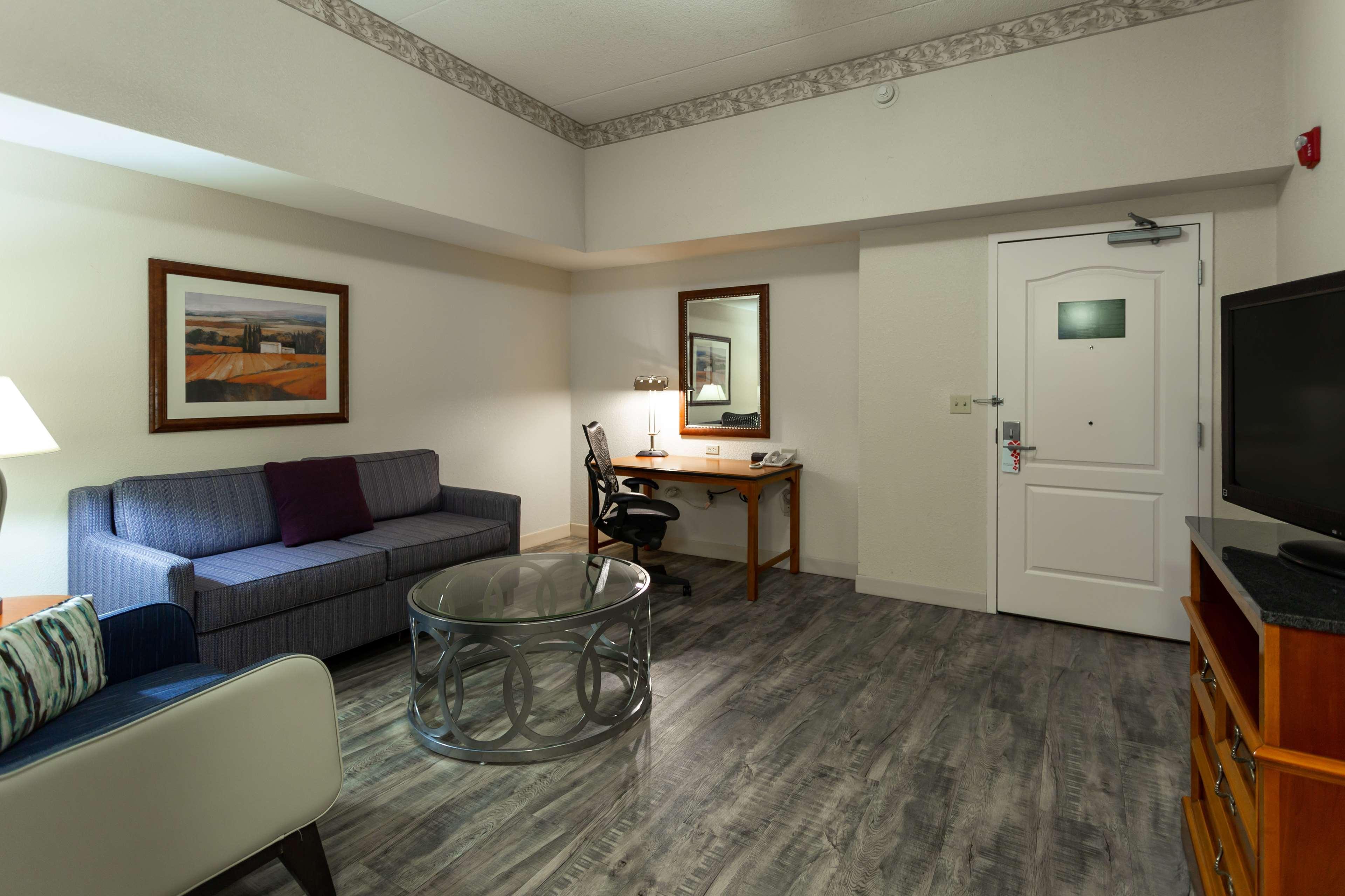 Hilton Garden Inn Wooster Exterior photo