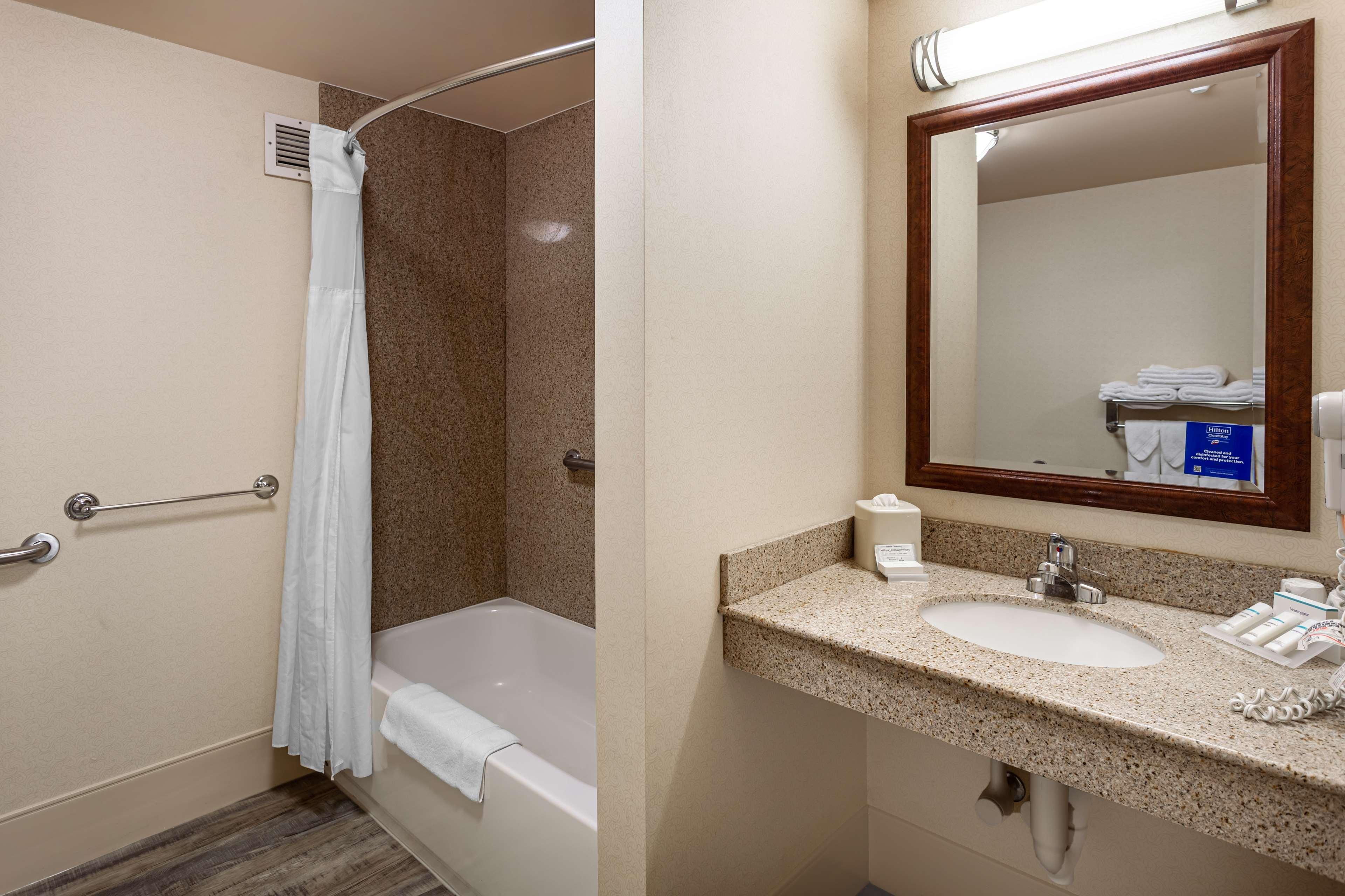 Hilton Garden Inn Wooster Exterior photo