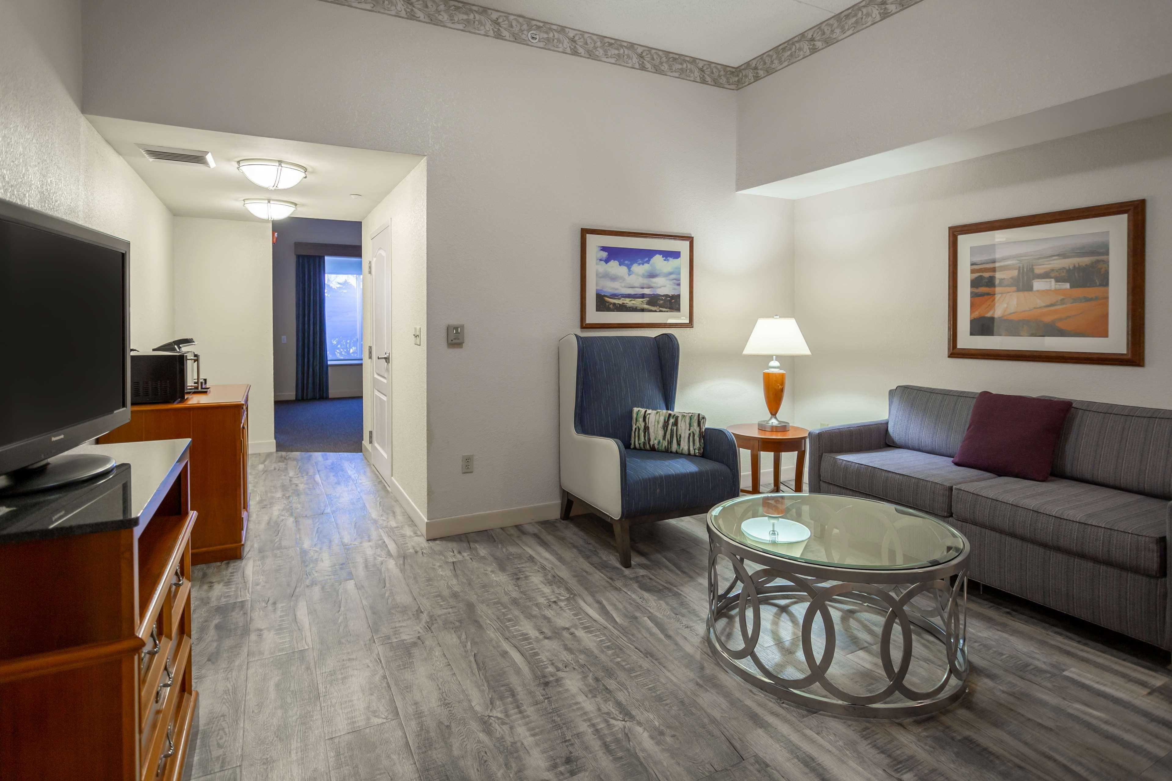 Hilton Garden Inn Wooster Exterior photo