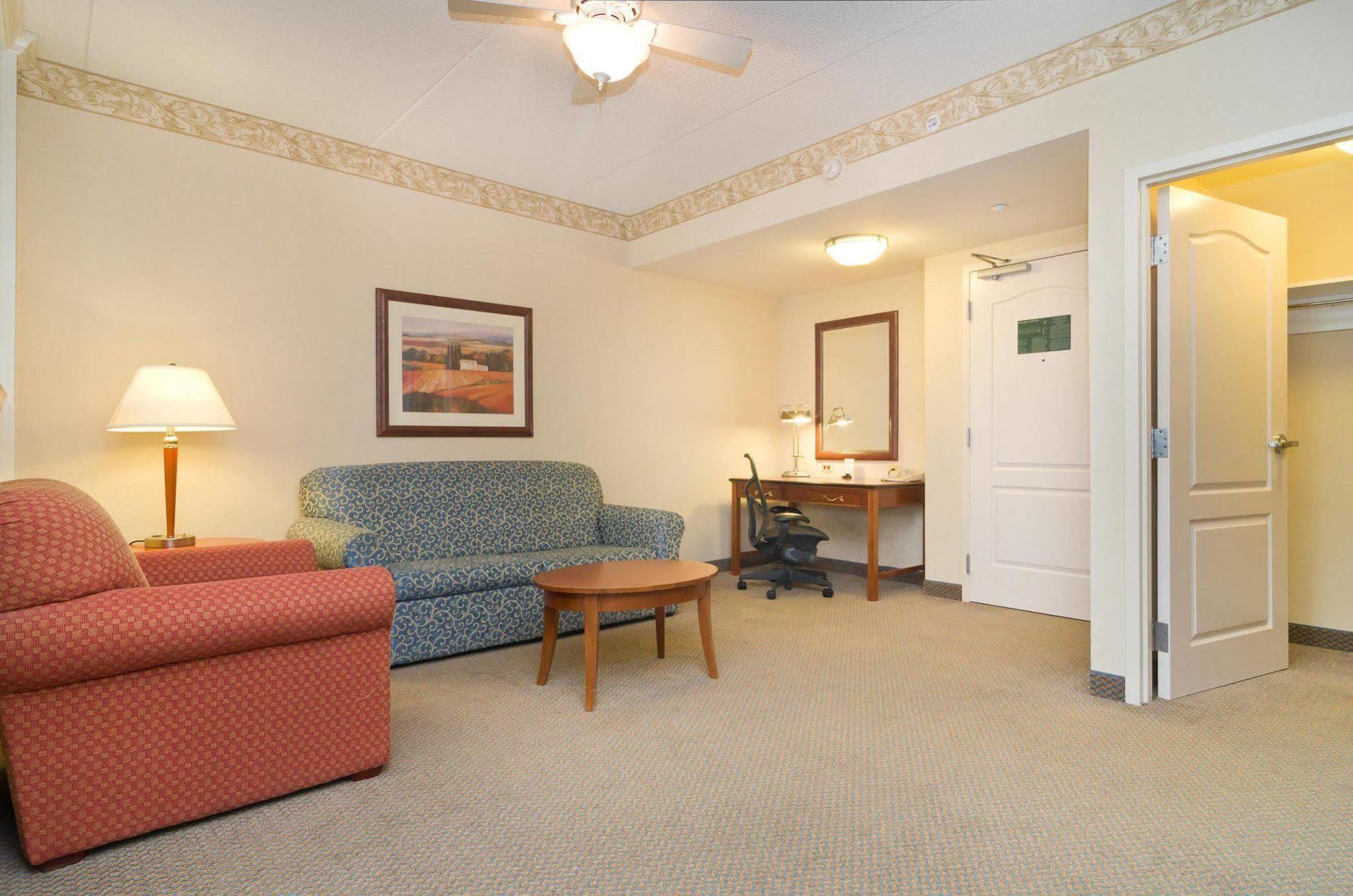 Hilton Garden Inn Wooster Exterior photo